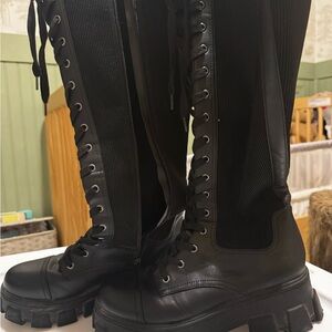 Circus by Sam Edelman Black Combat Boots